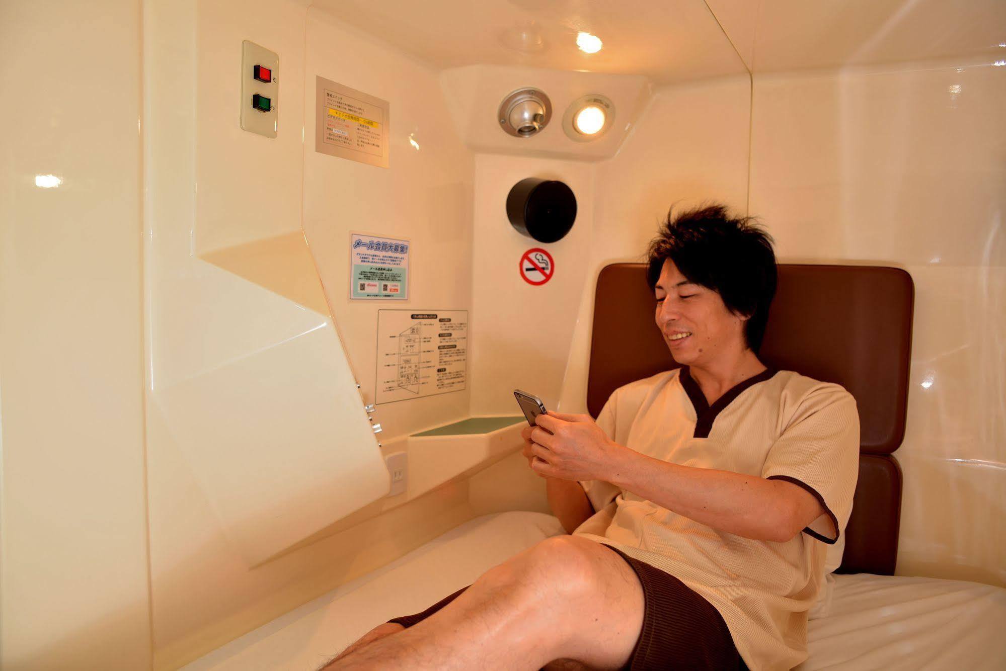 Capsule&Spa Grand Sauna Shinsaibashi Ōsaka Extérieur photo