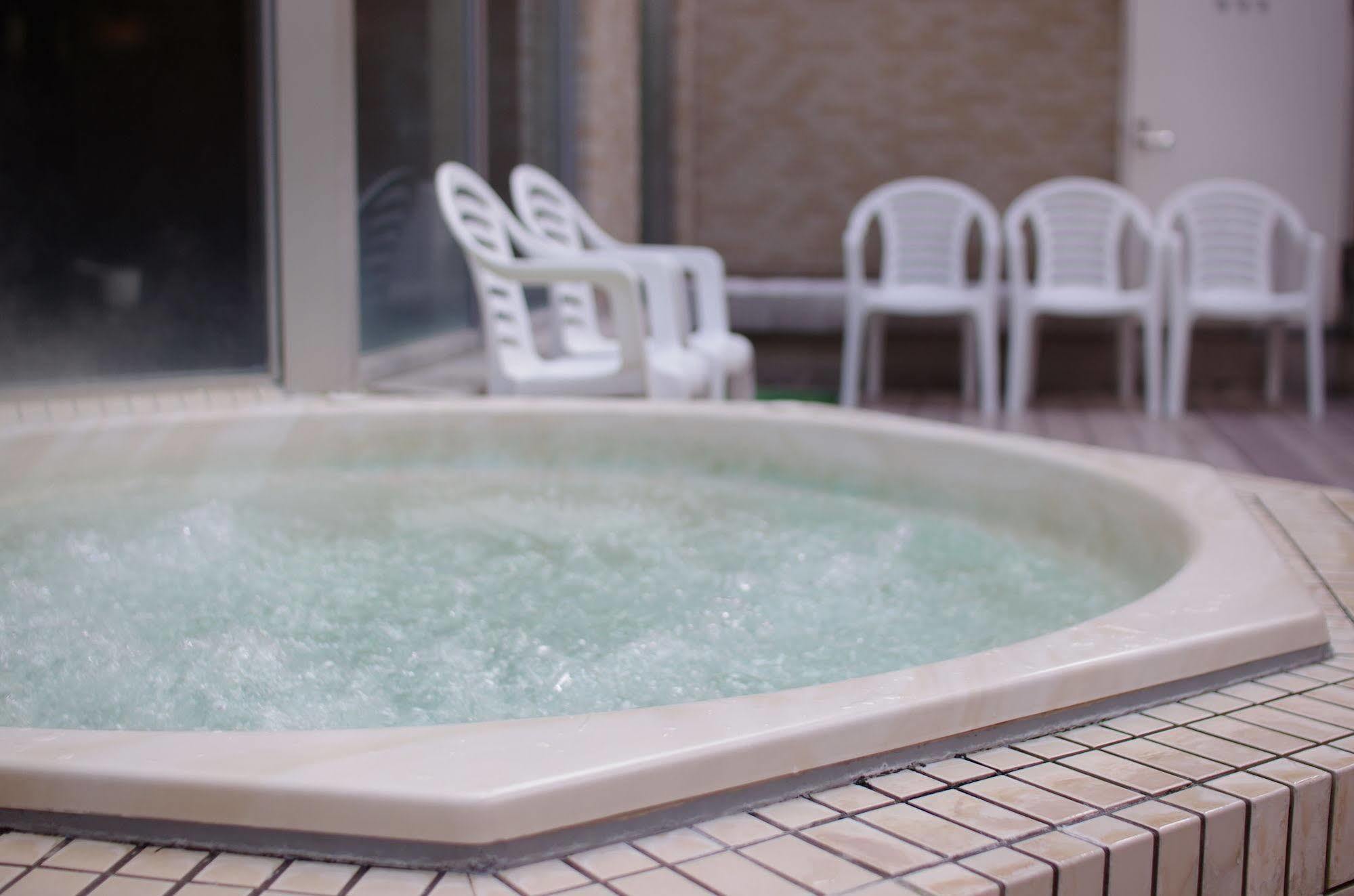 Capsule&Spa Grand Sauna Shinsaibashi Ōsaka Extérieur photo